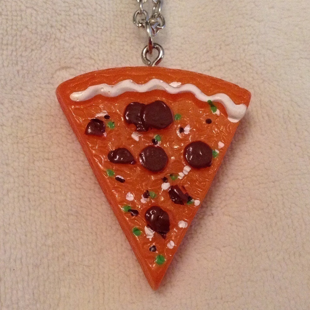 PIZZA SLICE NECKLACE ✨✨✨